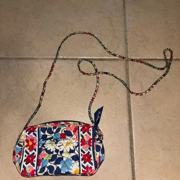 Vera Bradley Chain Strap Multicolor Floral Mini Crossbody Bag - Picture 1 of 5